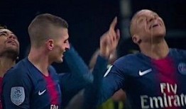 nba足球最新爆料视频,神秘球星加盟，新赛季战火重燃！”